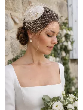 Bibi de mariée perlé avec voilette, élégance vintage-Margaux