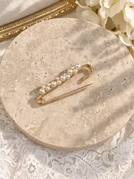Broche attache-traîne de mariée feuillage argenté et perles nacrées – Almée
