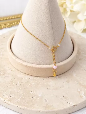 Bracelet de mariée doré à trois rangs, perles nacrées et détails dorés- Sidonie