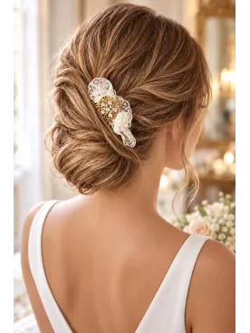 Peigne de mariée Odette – Dentelle ivoire, bijou doré et cristaux | Accessoire cheveux vintage chic