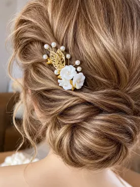Peigne de mariée L’Aube – Fleurs blanches, feuilles dorées et perles nacrées | Bijou de cheveux romantique