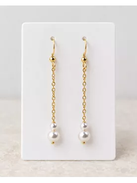 Boucles d’oreilles pendantes à chaîne fine et perles nacrées – Bijoux de mariée élégants- Eudoxie