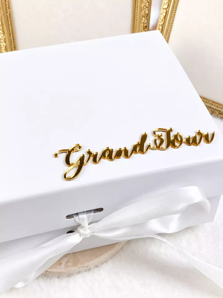 Box Grand Jour – Coffret Cadeau Mariée Complet avec Accessoires Beauté, Kit de Survie et Cadeau Surprise