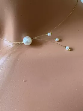 Collier de Mariée Doré & Perles Nacrées – Aura Bohème